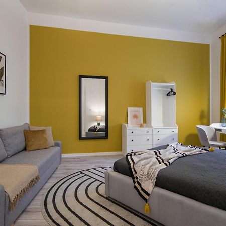 Wawelove Pilsudskiego - 3 Bedroom Apt. With Balcony And Free Parking! Краков Экстерьер фото