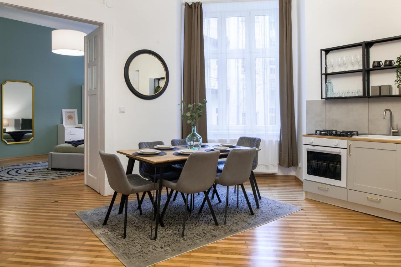 Wawelove Pilsudskiego - 3 Bedroom Apt. With Balcony And Free Parking! Краков Экстерьер фото