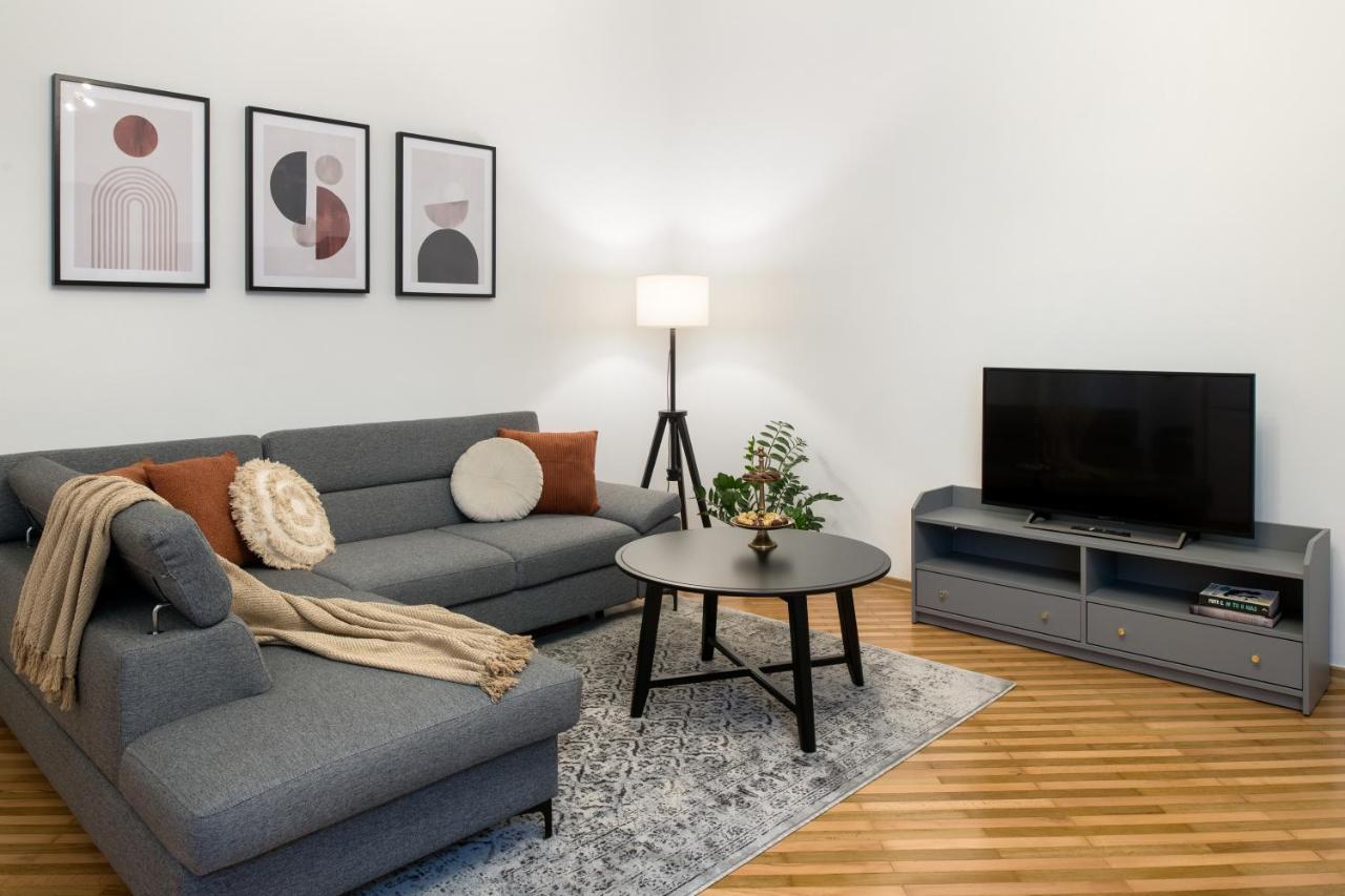 Wawelove Pilsudskiego - 3 Bedroom Apt. With Balcony And Free Parking! Краков Экстерьер фото