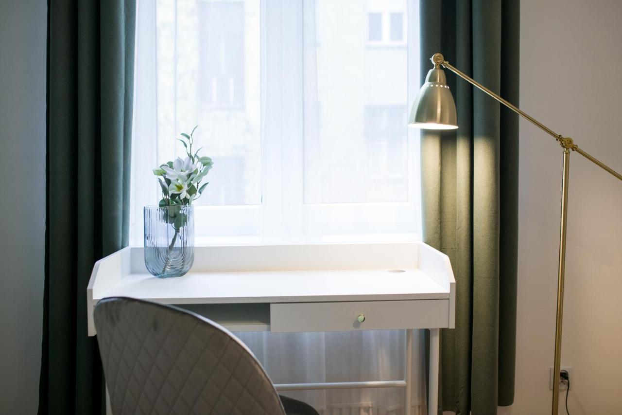 Wawelove Pilsudskiego - 3 Bedroom Apt. With Balcony And Free Parking! Краков Экстерьер фото