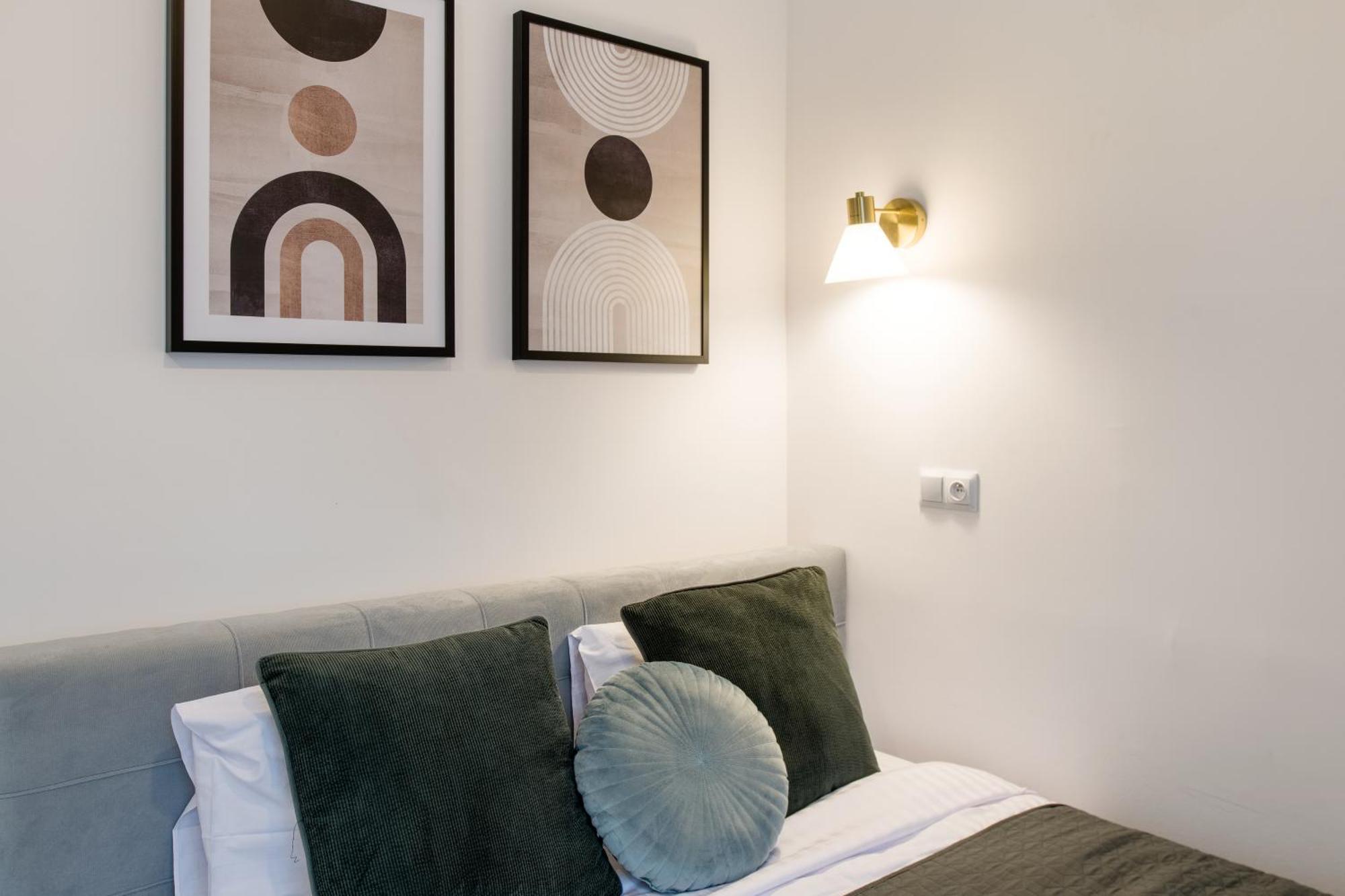 Wawelove Pilsudskiego - 3 Bedroom Apt. With Balcony And Free Parking! Краков Экстерьер фото