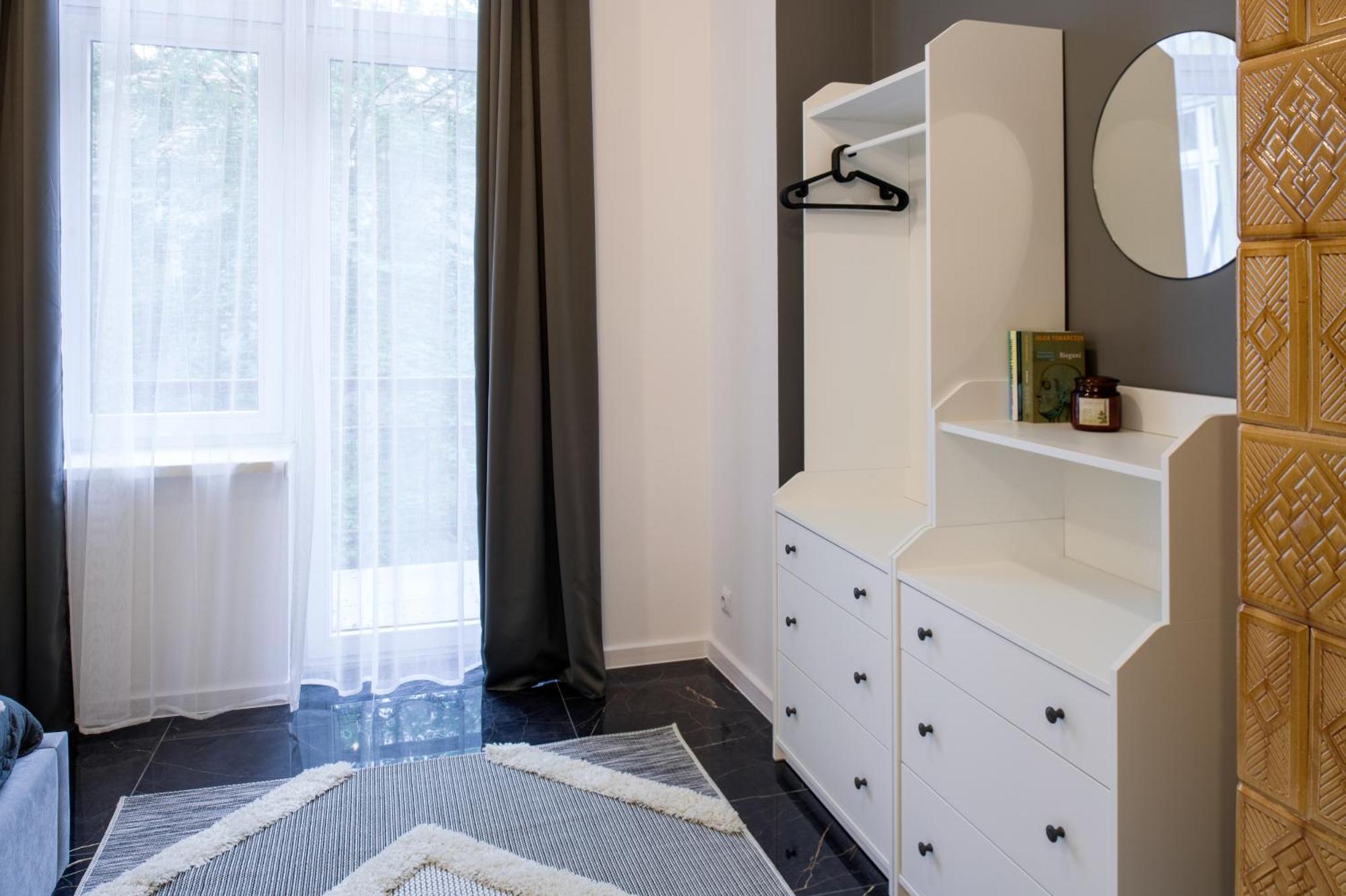 Wawelove Pilsudskiego - 3 Bedroom Apt. With Balcony And Free Parking! Краков Экстерьер фото