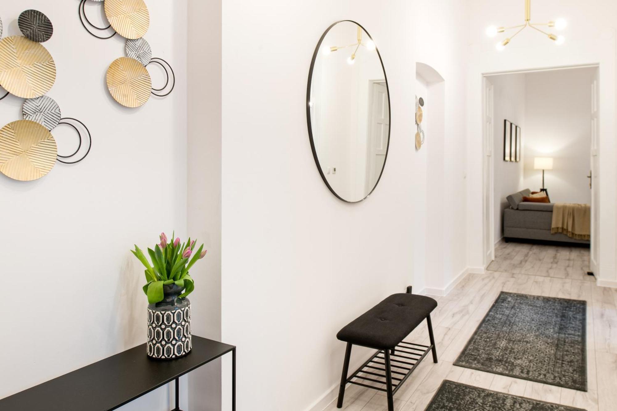 Wawelove Pilsudskiego - 3 Bedroom Apt. With Balcony And Free Parking! Краков Экстерьер фото
